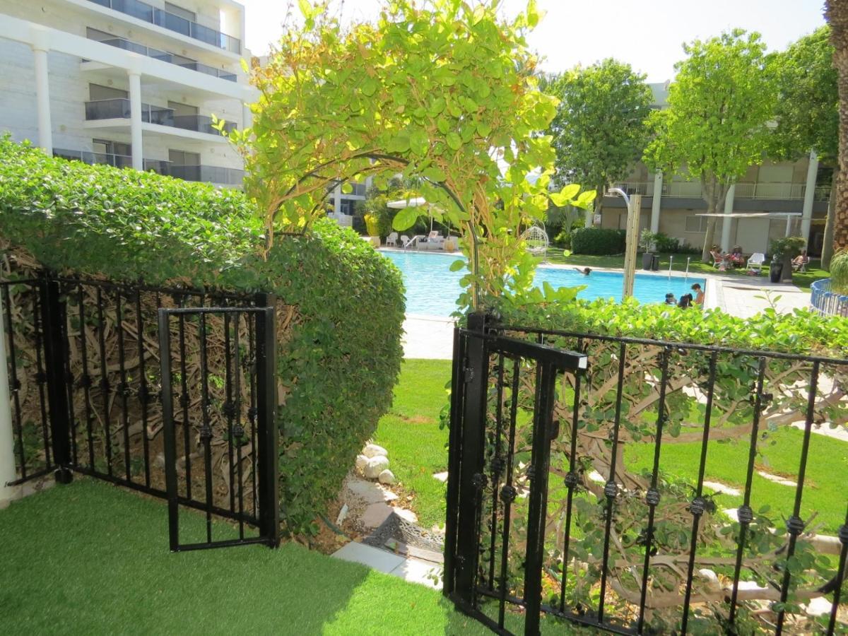 Royal Park- Magical Garden Apartment 埃拉特 外观 照片